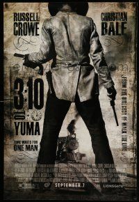 4w003 3:10 TO YUMA advance 1sh '07 Russell Crowe & Christian Bale, Ben Foster in front of train!