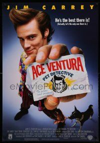 4w023 ACE VENTURA PET DETECTIVE 1sh '94 Jim Carrey tries to find Miami Dolphins mascot!