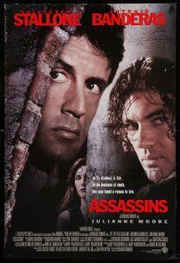 4w073 ASSASSINS int'l 1sh '95 cool image of Sylvester Stallone, Antonio Banderas & Julianne Moore!