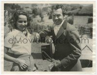 4x629 MERLE OBERON 6.5x8.5 news photo '35 candid smiling image with man in hunting outfit!
