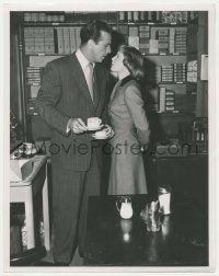 4x758 RIGHT CROSS 8x10.25 still '50 Dick Powell & June Allyson have coffee in newspaper file room!