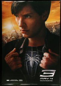 4z287 SPIDER-MAN 3 DS bus stop '07 Sam Raimi, Tobey Maguire revealing black costume!