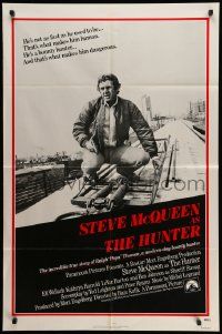 5b438 HUNTER int'l 1sh '80 great image of bounty hunter Steve McQueen!