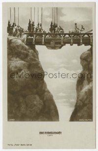 5h054 DIE NIBELUNGEN 673/3 German Ross postcard '24 Paul Richter leading men across bridge!