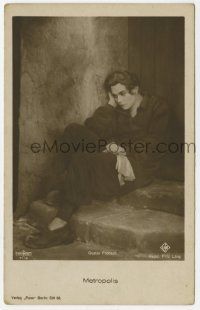 5h012 METROPOLIS 71/3 German Ross postcard '27 close up of Gustav Frolich sitting on stone steps!