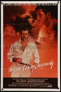 5j991 YEAR OF LIVING DANGEROUSLY 1sh '83 Peter Weir, great artwork of Mel Gibson by Stapleton!