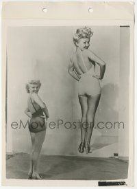 5m166 BETTY GRABLE 8x11 key book still '55 in sexy swimsuit posing by iconic WWII pin-up poster!