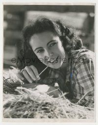 5m331 ELIZABETH TAYLOR 8x10 still '50s wonderful portrait laying in hay by Eric Carpenter!