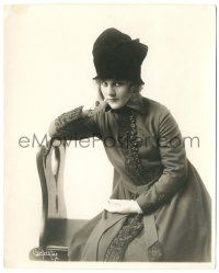 5m589 LOUISE LOVELY deluxe 8x10 still '10s seated wearing great dress & hat by Carpenter!
