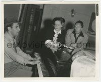 5m818 SING BABY SING candid 8x10 still '36 director Sidney Lansfield with Alice Faye & cameraman!