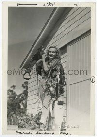 5m941 TRUE CONFESSION candid 5x7.25 still '37 Carole Lombard working at her ranch by Don English!