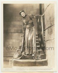 5m116 ADVENTURES OF ROBIN HOOD 8x10.25 still '38 full-length Olivia De Havilland as Maid Marian!