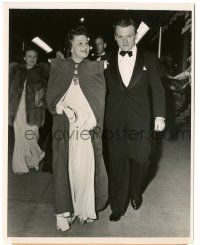 5m494 JAMES CAGNEY 7.25x9 news photo '41 attending the premiere of Disney's Fantasia with his wife!