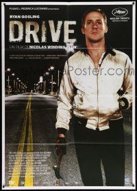 5p151 DRIVE Italian 1p '11 best close up of Ryan Gosling as the driver holding hammer!