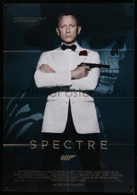 5p253 SPECTRE Italian 1p '15 c/u of Daniel Craig as James Bond 007 in tuxedo with gun!