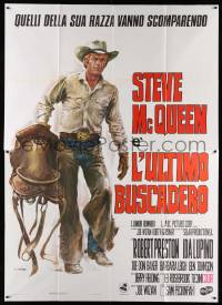 5p079 JUNIOR BONNER Italian 2p '72 Casaro art of rodeo cowboy Steve McQueen carrying saddle!