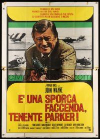 5p085 McQ Italian 2p '74 John Wayne is a busted cop with an unlicensed gun, different image!