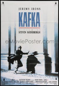 5r062 KAFKA export Eng French 27x39 '92 Steven Soderbergh directed, Jeremy Irons on the run!