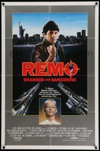 6b635 REMO WILLIAMS THE ADVENTURE BEGINS int'l 1sh '85 Fred Ward clings to the Statue of Liberty!