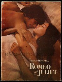 6d939 ROMEO & JULIET souvenir program book '69 Franco Zeffirelli's version of Shakespeare's play!
