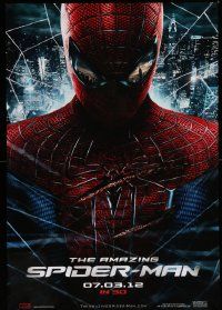 6r022 AMAZING SPIDER-MAN teaser DS 1sh '12 portrait of Andrew Garfield in title role over city!