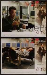 6z476 TERMINAL 8 LCs '04 images of Tom Hanks, Catherine Zeta-Jones, directed by Steven Spielberg!