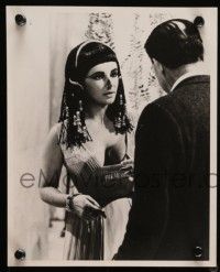7a969 CLEOPATRA 2 from 8x10 to 8.25x10.75 stills '63 Elizabeth Taylor candid and on throne!