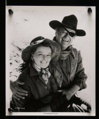 7a869 ROOSTER COGBURN 6 8x10 stills '75 cowboy John Wayne & Katharine Hepburn!