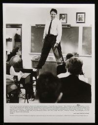 7a174 DEAD POETS SOCIETY presskit w/ 11 stills '89 school teacher Robin Williams, Peter Weir!