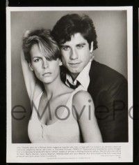 7a187 PERFECT presskit w/ 11 stills '85 great images of sexy Jamie Lee Curtis & John Travolta!