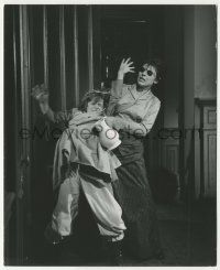 7d648 MIRACLE WORKER 8x10 still '62 blind Anne Bancroft grabs Patty Duke throwing a tantrum!