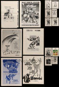 7h084 LOT OF 16 UNCUT PRESSBOOKS '70s advertising images for a variety of different movies!