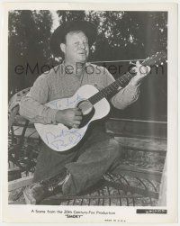 7x0704 BURL IVES signed 8x10 still '46 c/u of the Singing Troubador playing guitar in Smoky!