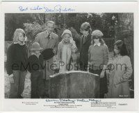 7x0716 DAVID NIVEN signed 8x10 still '77 at grave with Jody Foster & top cast in Candleshoe!