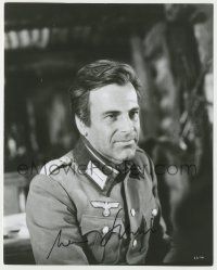 7x0823 MAXIMILIAN SCHELL signed 8x10 still '77 close up as Nazi Captain in Cross of Iron