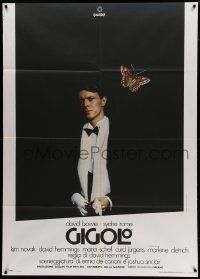 7y854 JUST A GIGOLO Italian 1p '80 different image of David Bowie in tuxedo & butterfly!