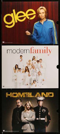 8a380 LOT OF 3 UNFOLDED 13x18 TV POSTERS '10s great images from Glee, Modern Family & Homeland!