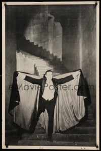8c611 DRACULA 25x38 commercial poster '60s Tod Browning, Bela Lugosi, classic pose with cape!