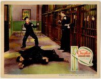 8f752 MODERN TIMES LC '36 Charlie Chaplin offers to box convict pointing gun at him by jail cells!