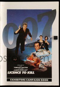 8h608 LICENCE TO KILL English pressbook '89 Timothy Dalton as James Bond, he's out for revenge!