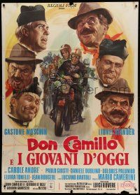 8j623 DON CAMILLO E I GIOVANI D'OGGI Italian 1p '72 Ciriello art of top 6 stars around motorcycle!