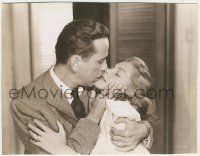 8r220 DARK PASSAGE 7.5x9.75 still '47 c/u of Humphrey Bogart passionately kissing Lauren Bacall!