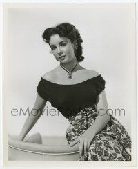 8r222 DATE WITH JUDY 8.25x10 still '48 Elizabeth Taylor, Hollywood's most beautiful youngster!