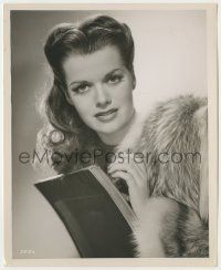 8r490 JANIS PAIGE 8.25x10 still '50s super sexy close up portrait in chair wearing fur!