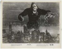 8r546 KING KONG 8x10.25 still R52 best image of ape w/Fay Wray over New York skyline!