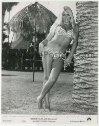 8r575 LITTLE FAUSS & BIG HALSY 7.75x9.75 still '70 full-length sexy Linda Gaye Scott in bikini!