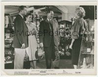 8r682 NIAGARA 8x10.25 still '53 Jean Peters & others confront Marilyn Monroe inside shop!
