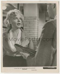 8r681 NIAGARA 8x10 still '53 close up of shocked Marilyn Monroe with man holding shoe!