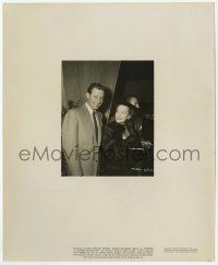 8r873 SUNSET BOULEVARD candid 8.25x10 still '50 Gloria Swanson smiling at William Holden!