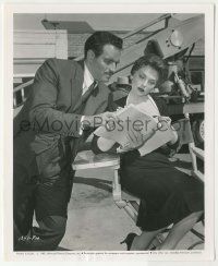 8r926 TOUCH OF EVIL candid 8.25x10 still '58 Charlton Heston helping Joanna Moore learn her lines!